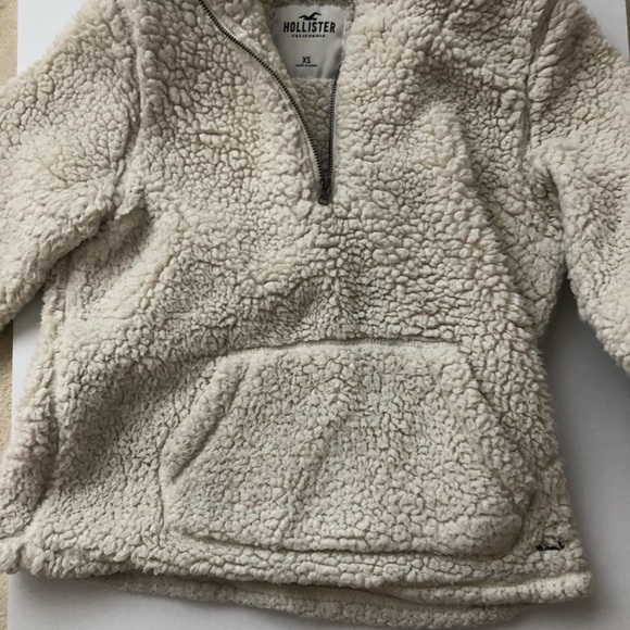 White Fuzzy Hollister jacket - Picture 3 of 4